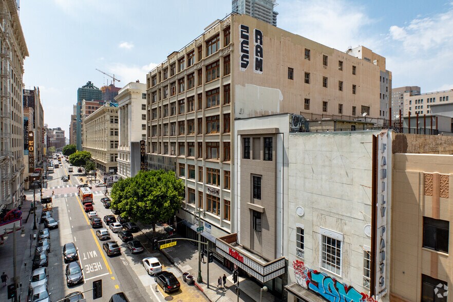 More Photos Of 737 S Broadway, Los Angeles Loft Creative Space For Sale