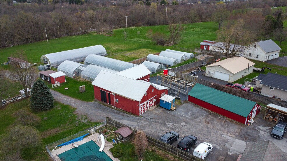 More Photos Of 2774 Oneida St, Sauquoit Specialty For Sale