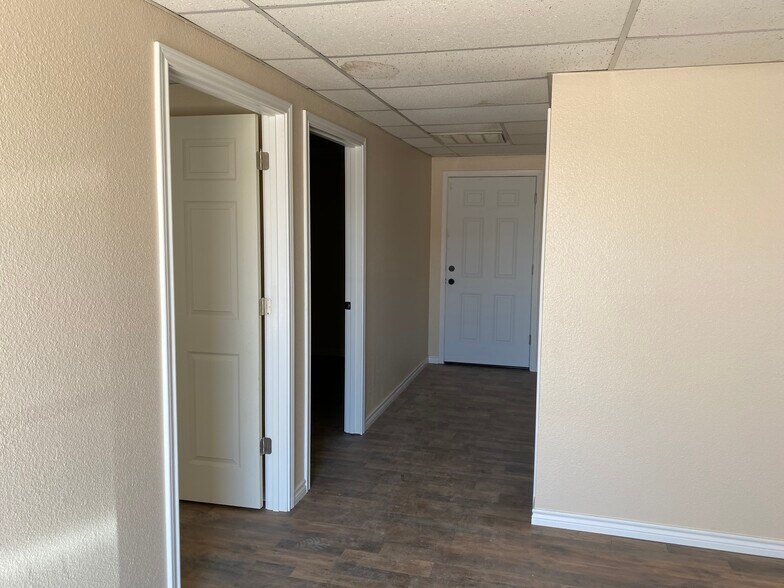 More Photos Of 4921 S County Road 1303, Odessa Light Manufacturing For Lease