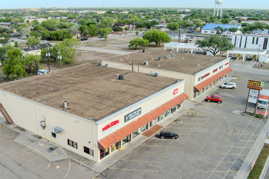 More Photos Of 717 S 14th St, Kingsville Storefront For Sale