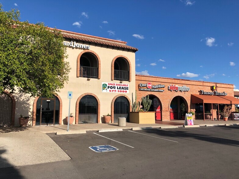More Photos Of 7250-7356 N Oracle Rd, Tucson Unknown For Lease
