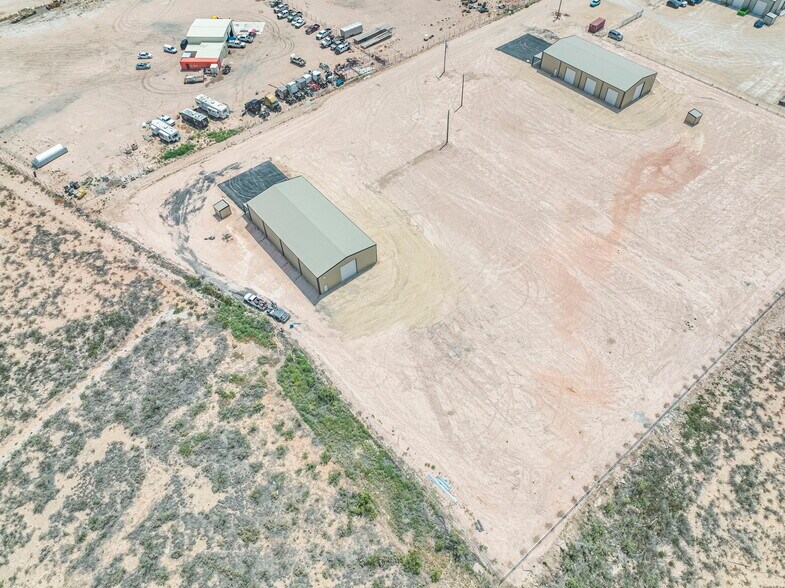 More Photos Of 14010 W Silver Fox Trl, Odessa Warehouse For Lease