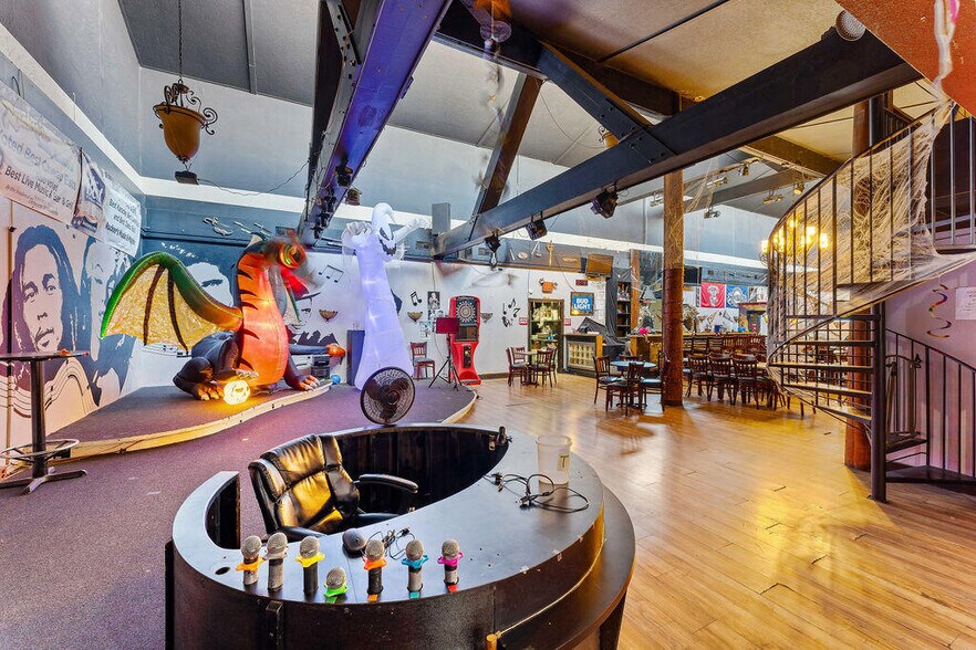 More Photos Of 76 Wright Hill Lane, Pineville Restaurant For Sale