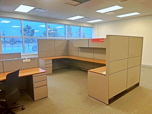 More Photos Of 885 Memorial Dr, Wood Buffalo Warehouse For Lease