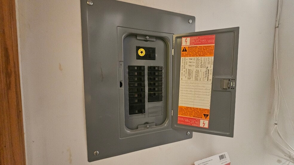 More Photos Of 17236 Harlem Ave, Tinley Park Office For Sale