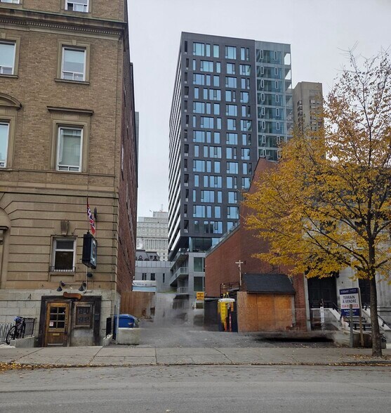 Primary Photo Of 1185 Rue De La Montagne, Montréal Land For Sale