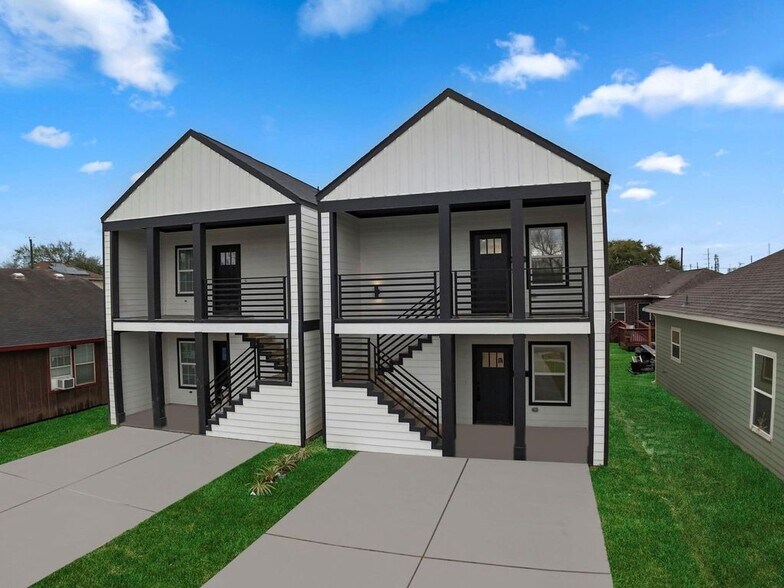 More Photos Of 428 Rhode Island st, Houston Apartments For Sale