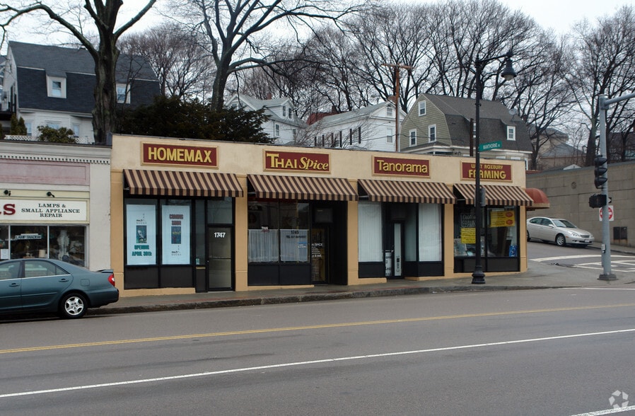More Photos Of 1741-1747 Centre St, West Roxbury Storefront For Lease