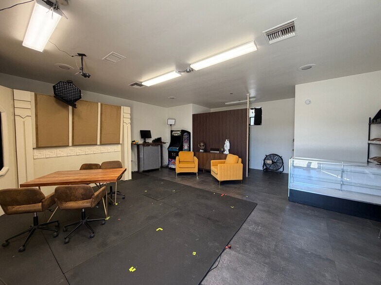 More Photos Of 629 S Atlantic Blvd, Monterey Park Restaurant For Sale