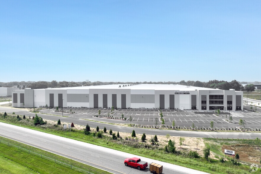 More Photos Of 10015 Archer Drive, Brownsburg Distribution For Lease