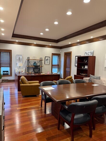 More Photos Of 1266 Duanesburg Rd, Schenectady Office For Lease