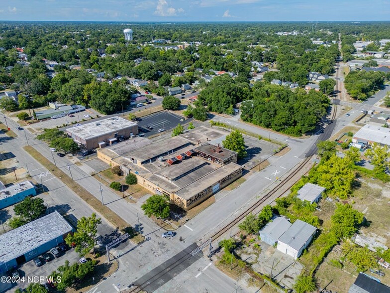 Primary Photo Of 1315 S 5th Ave, Wilmington Warehouse For Sale