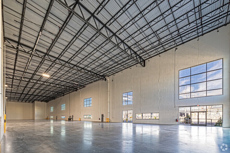 More Photos Of 333 Washington Ave, Carlstadt Distribution For Lease