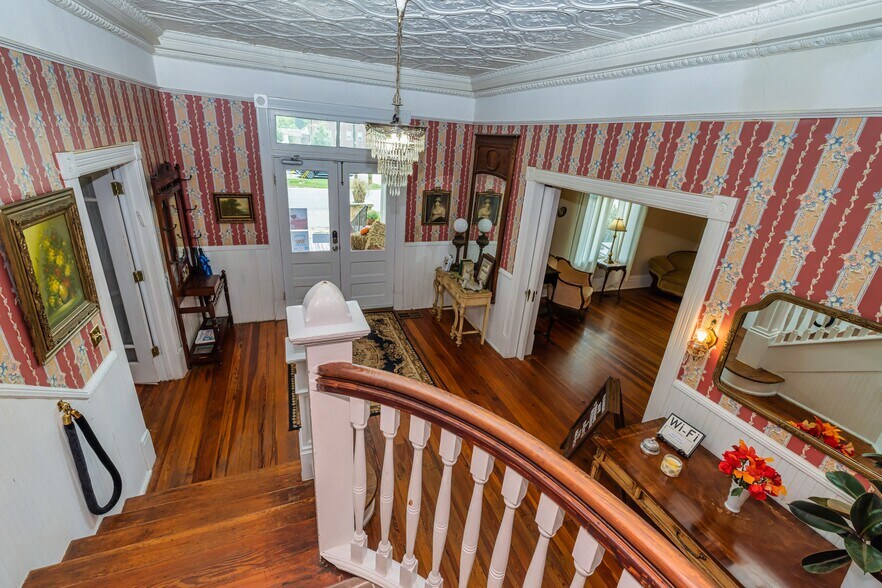 More Photos Of 252 Seavy St, Senoia Hospitality For Sale