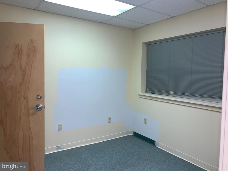 More Photos Of 1132 Ridge Rd, Pottstown Flex For Sale