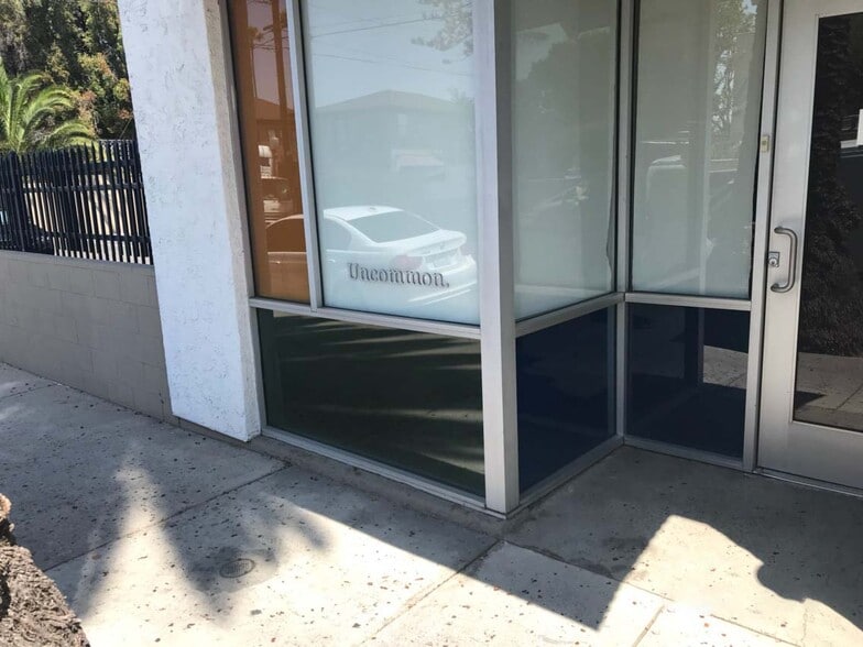 More Photos Of 5301 Rosewood Ave, Los Angeles Office For Lease