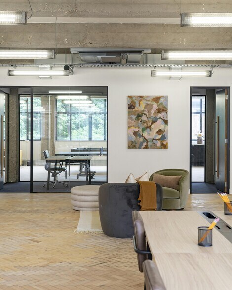 More Photos Of 15-27 Gee St, London Office Residential For Lease