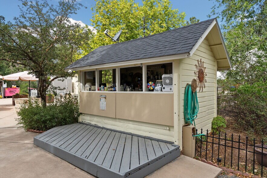 More Photos Of 3922 Cleveland Ave, Wellington Storefront Retail Office For Sale