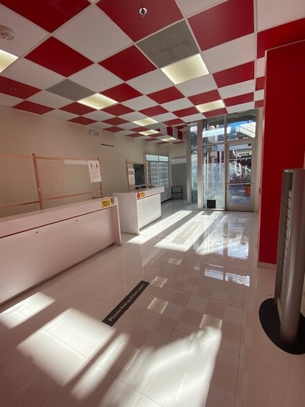 More Photos Of 450 S Western Ave, Los Angeles Freestanding For Lease
