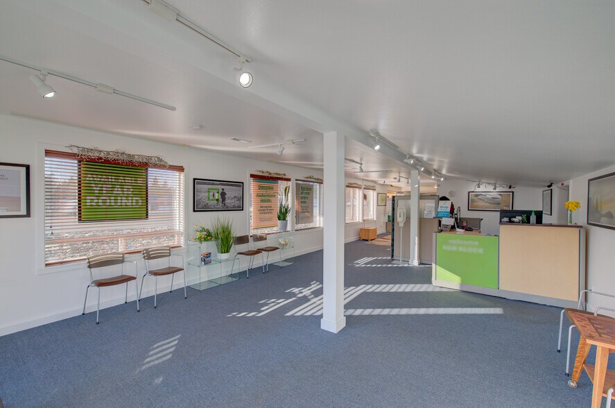 More Photos Of 3003 Highway 101 N, Gearhart Self Storage For Sale