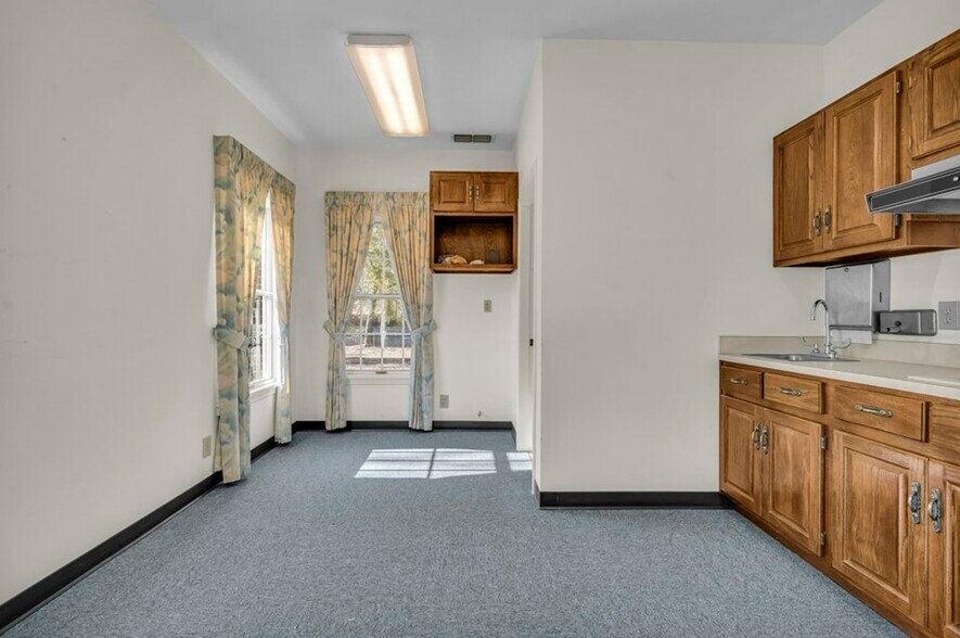 More Photos Of 2403 5th St N, Columbus Medical For Sale