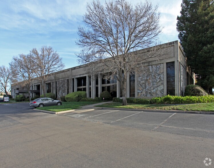 More Photos Of 11455 Folsom Blvd, Rancho Cordova Showroom For Sale