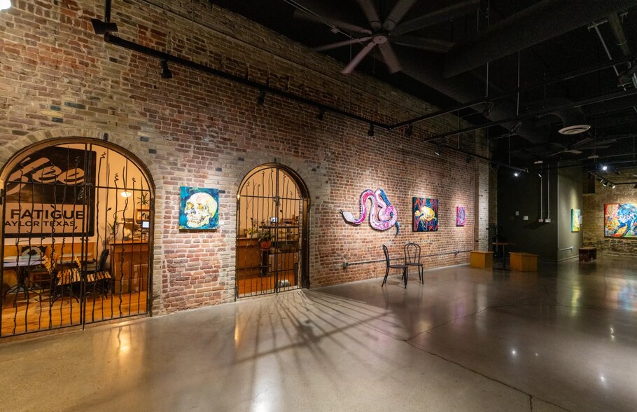 More Photos Of 120 W 2nd St, Taylor General Retail For Sale