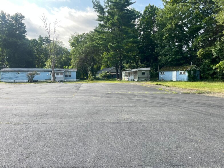 More Photos Of 188 S Main St, Ellenville General Retail For Sale