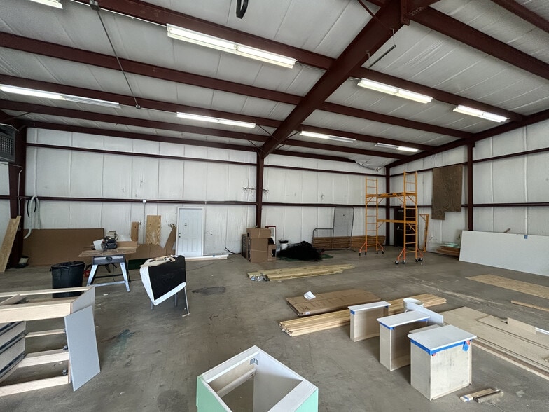 More Photos Of 205 Fleming St, Williamsport Self Storage For Lease