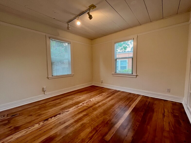 More Photos Of 2745 Porter St, Soquel Medical For Sale