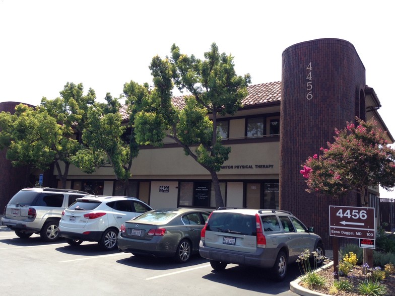 Primary Photo Of 4456 Black Ave, Pleasanton Medical For Lease