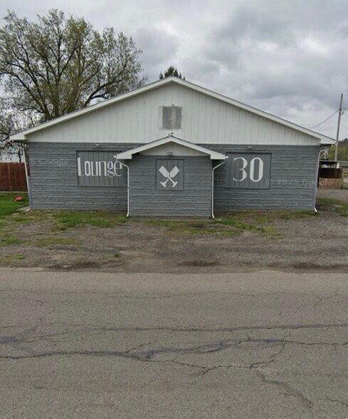 Primary Photo Of 1134 Lee St, Zanesville Bar For Sale