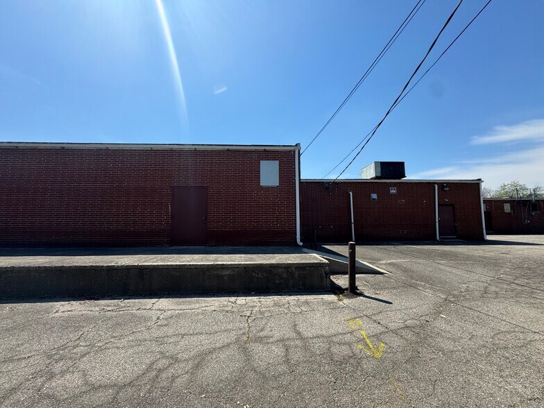 More Photos Of 4618-4652 Wilmington Pike, Dayton General Retail For Sale