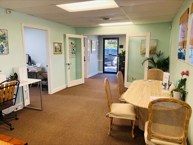More Photos Of 800 20th Pl, Vero Beach Medical For Lease
