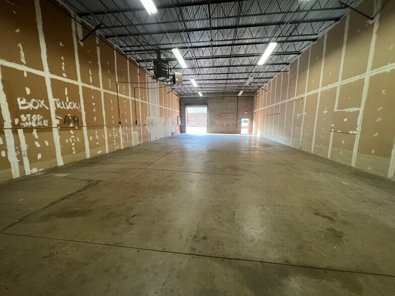 More Photos Of 3440 Oakcliff Rd, Atlanta Warehouse For Lease