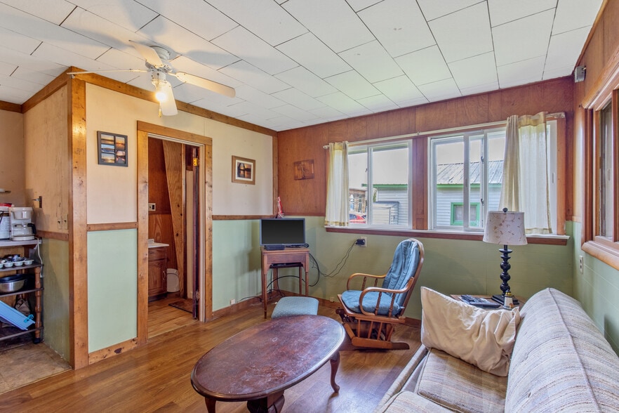More Photos Of 356 King St, Fair Haven Marina For Sale