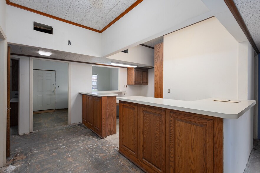 More Photos Of 504 E Church St, Santa Maria Office For Sale