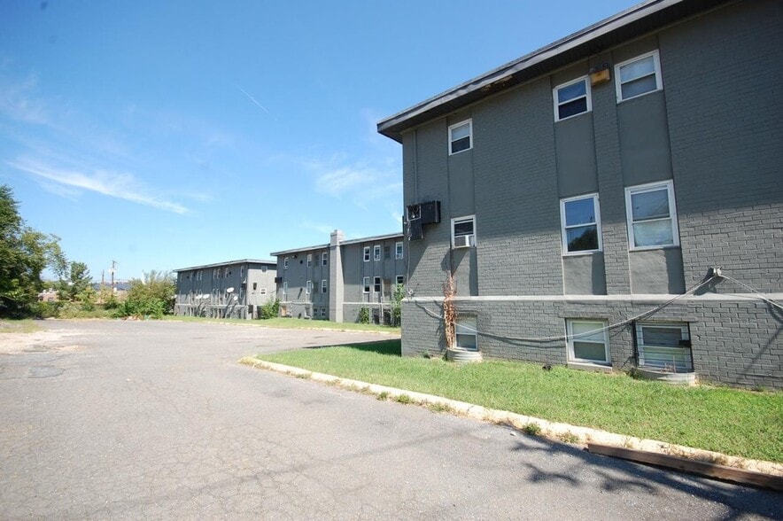 More Photos Of 4559-4569 Benning Rd SE, Washington Apartments For Sale