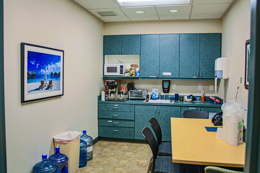 More Photos Of 600 Julian Ln, Arden Medical For Sale
