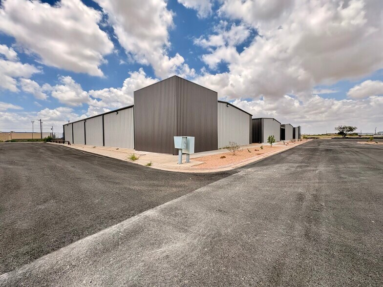 More Photos Of 9930 W Highway 80, Midland Office For Sale