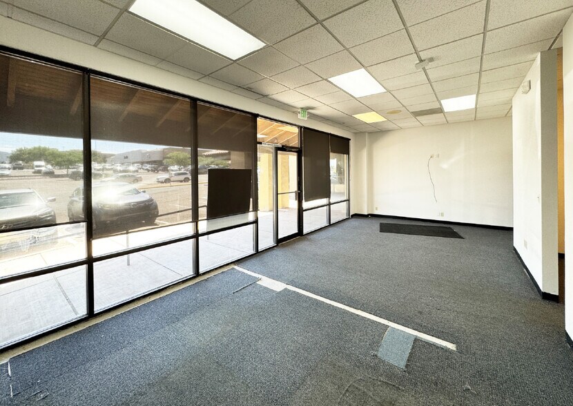 More Photos Of 730 St Michaels Dr, Santa Fe General Retail For Lease
