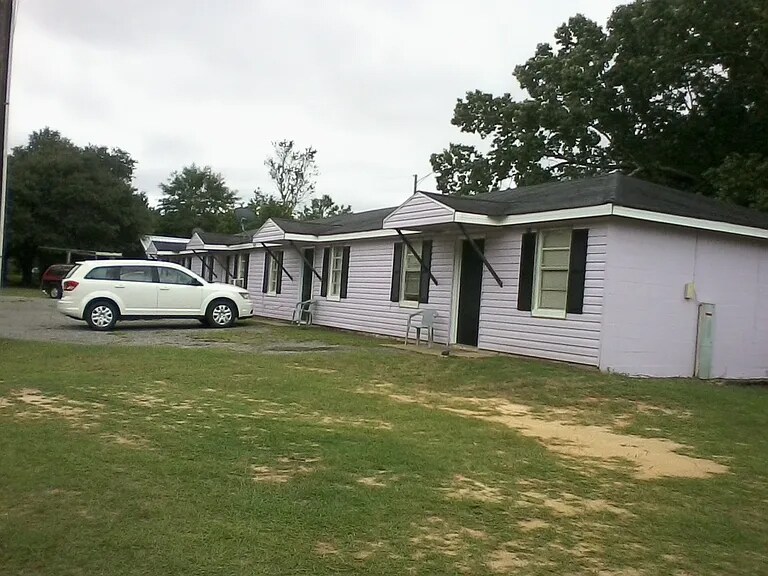 More Photos Of 1008 Blakely Ct, Albany Multifamily For Sale