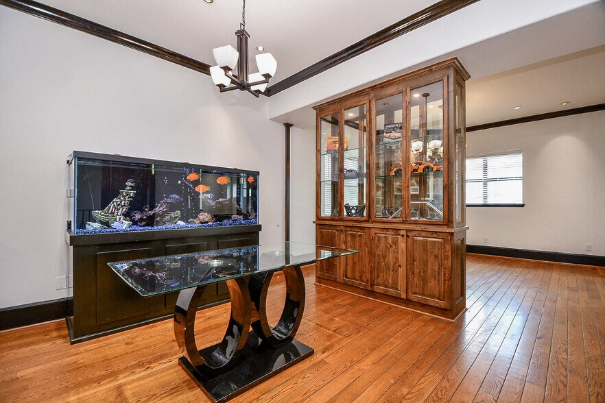 More Photos Of 4119 Allen St, Houston Office For Sale