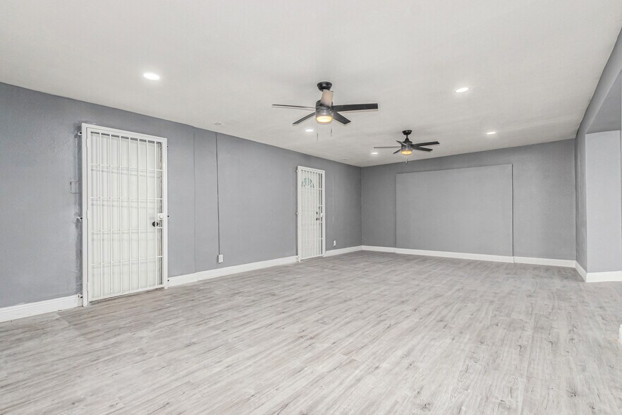 More Photos Of 1800 Lewis Ave, Las Vegas Storefront For Sale