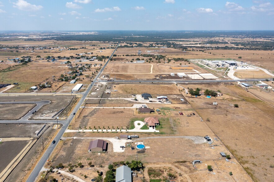 More Photos Of 1316 County Road 305, Jarrell Land For Lease