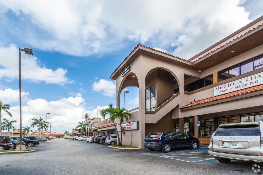 More Photos Of 1800 W 68th St, Hialeah Unknown For Lease