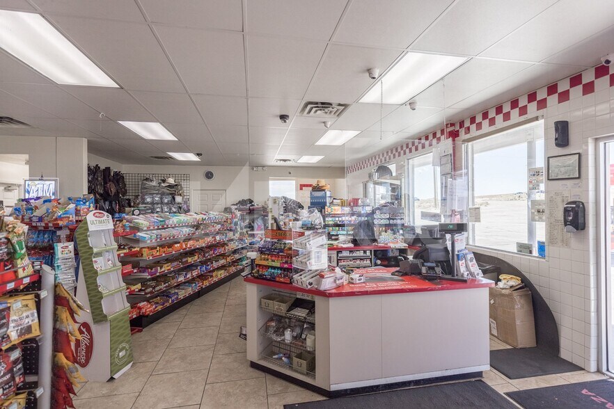 More Photos Of 1500 Erie Main St, Tonopah Service Station For Sale