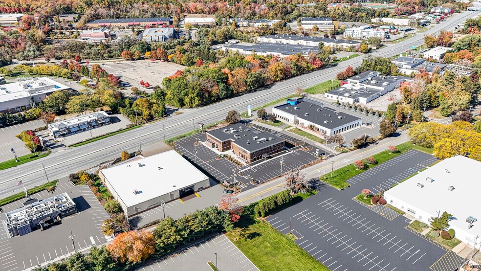 More Photos Of 1 Lethbridge Plz, Mahwah Office For Lease