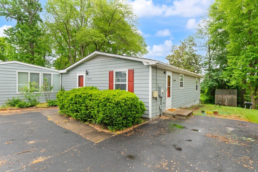 More Photos Of 17423 Wilson St, Dumfries Multifamily For Sale