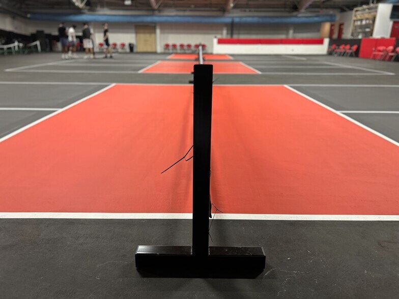 More Photos Of 2801-2803 E Independence Blvd, Charlotte Health Club For Lease